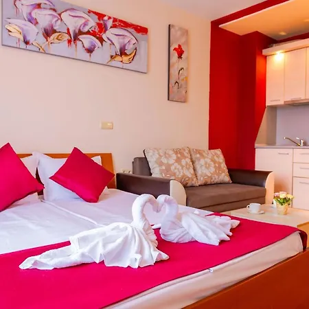 Апартамент Life