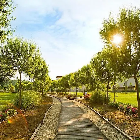 Апартамент Life